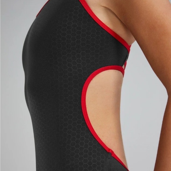 NWT! TYR Women's Black One Piece with Red Trim - Picture 2 of 7
